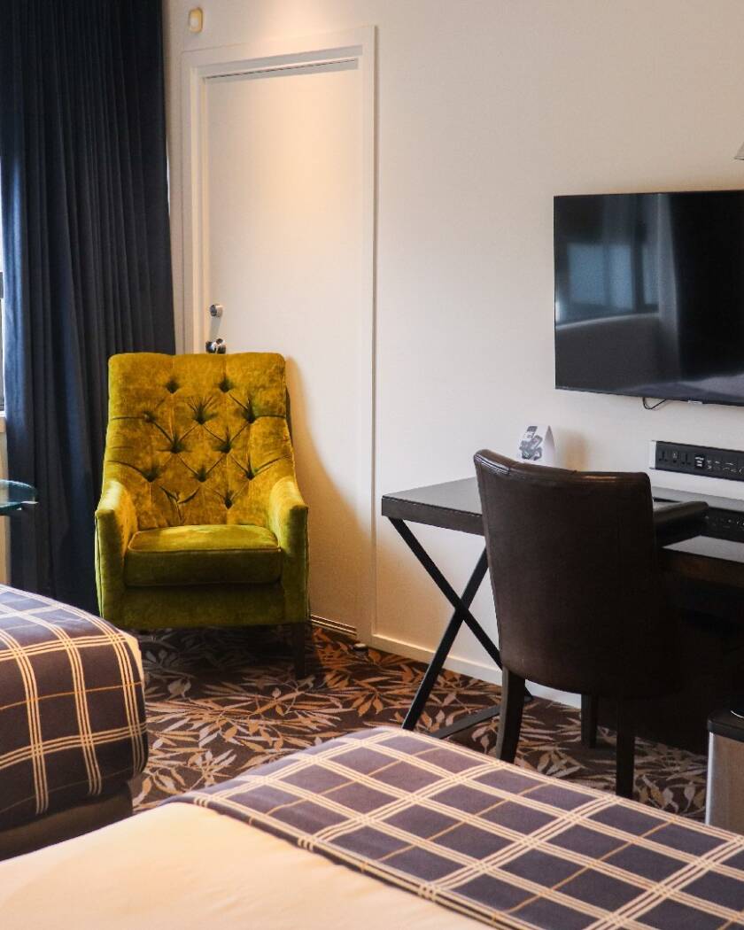 TGH_Premium Executive Desk